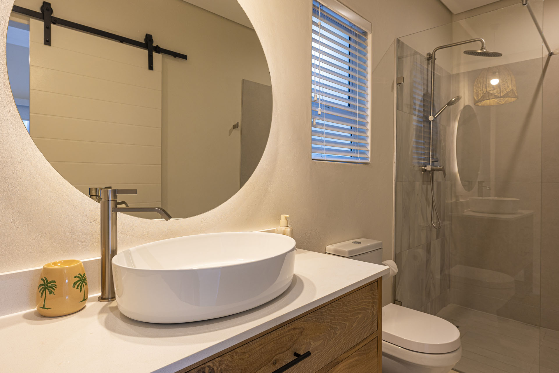 Guest bathroom with natural materials